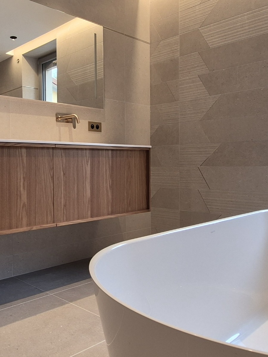 Faïence murale salle d'eau design contemporain Lyon